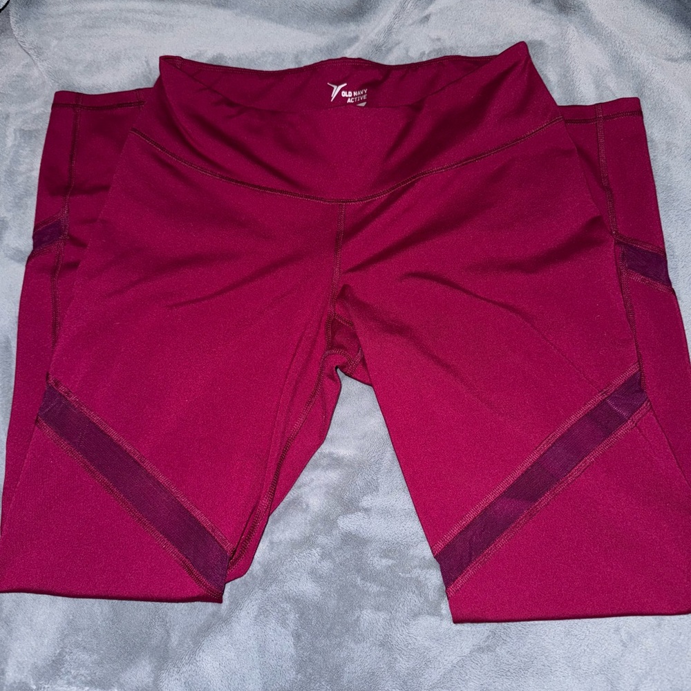 Burgundy Old Navy leggings